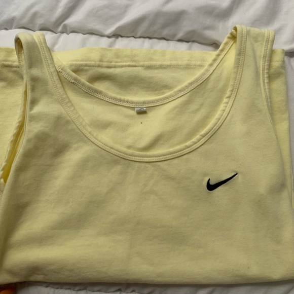 Tops - nike tank top